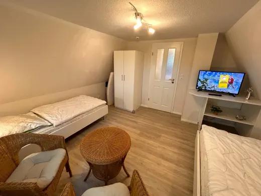 Schlafzimmer 2 mit Einzelbetten